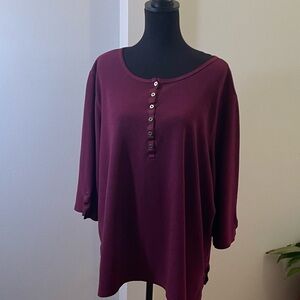 Women’s Avenue Burgandy 3/4 Sleeve Top, Size 26/28
